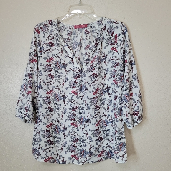 Rose & Thyme Floral Print Blouse - Picture 2 of 13